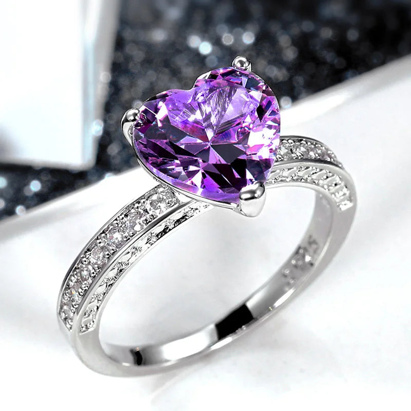 Huitan Luxuriöser Herzförmiger Verlobungsring 💍✨