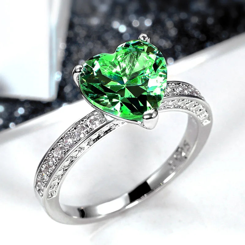 Huitan Luxuriöser Herzförmiger Verlobungsring 💍✨