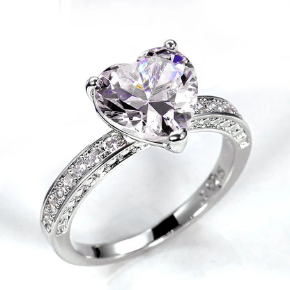 Huitan Luxuriöser Herzförmiger Verlobungsring 💍✨